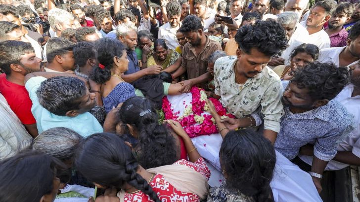 https://www.salarnews.in/public/uploads/images/newsimages/maannewsimage28092025_143531_Karur tragedy.jpg